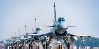 殲10戰機機群。圖／取自中國航空新聞網