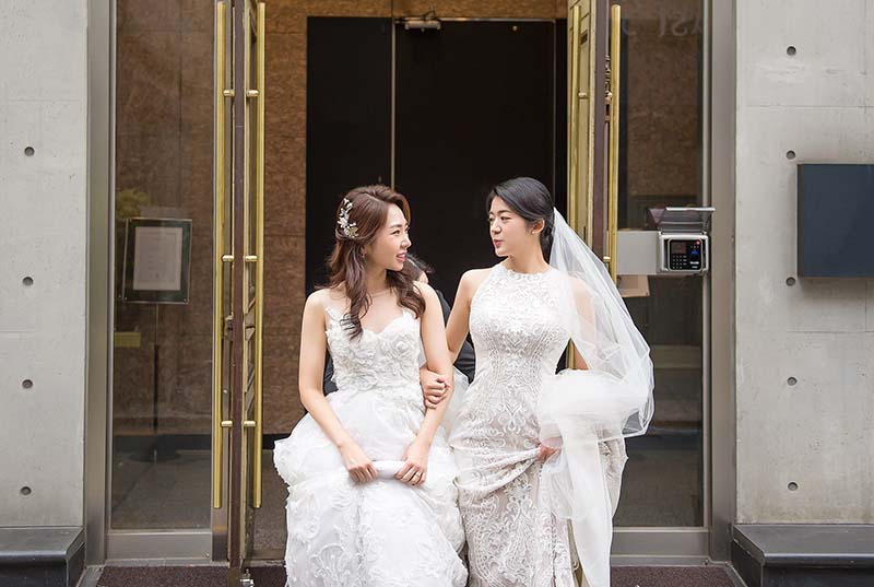 南韓首對懷孕的女同志配偶，2019年在美國紐約登記結婚。圖／翻攝自kyugenius推特