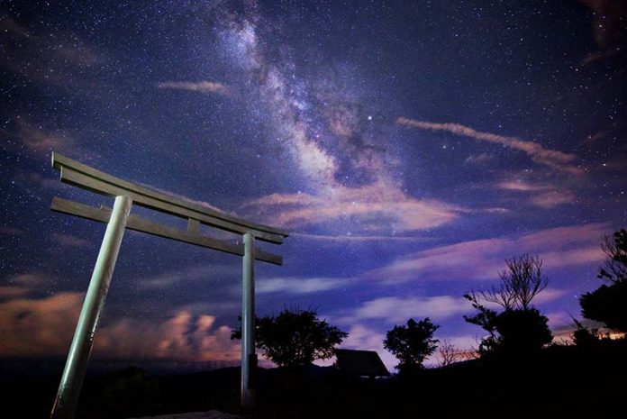 高士神社星空。圖／屏東縣政府