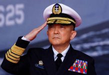 中華民國海軍司令唐華接受《經濟學人》（The Economist）雜誌專訪時說，解放軍已準備好，實施「蟒蛇戰略」對台施壓，「只要願意，隨時可以封鎖台灣」。