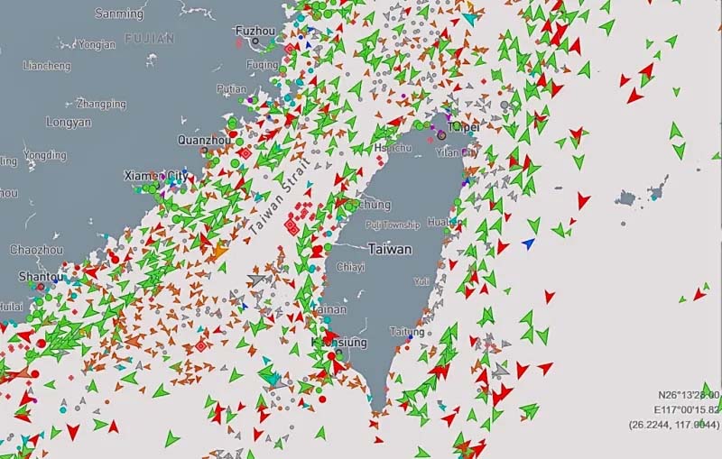 台海通航船隻衛星即時圖片（資料來源：marine traffic網站）