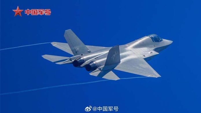 中國殲-35A在珠海航展首次公開飛行，美國再度指稱是「剽竊」F-35戰機，也讓中美之爭在航展中成為另一焦點。