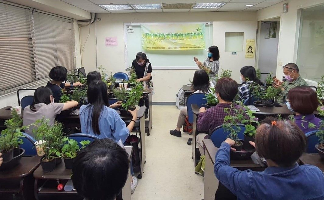 抓緊職涯新契機 職能學院委外多元課程現正熱烈招生中