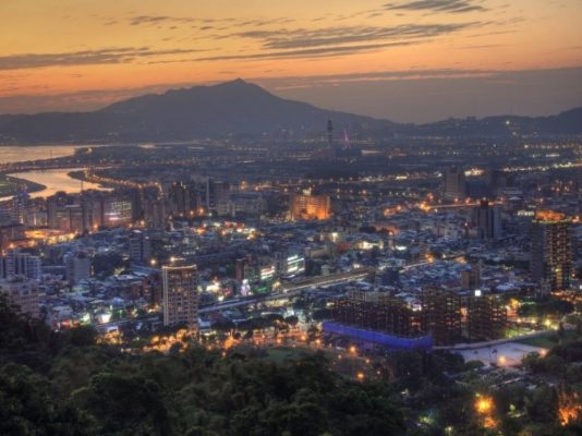 繁華都市中蛻變的城市森林圓山風景區