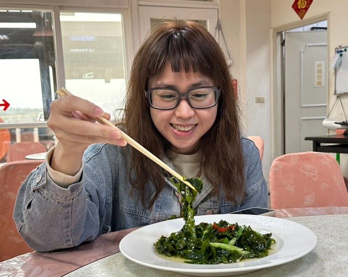 東北角海岸春季限定美食 挖「腳白菜」配海鮮